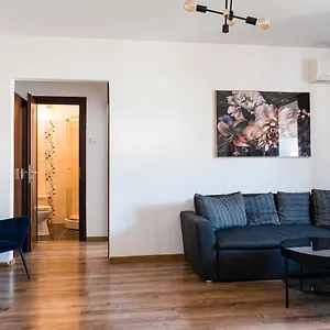 Chic 2-room In The Heart Of With Amazing View Appartement
